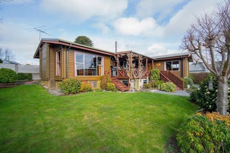 Photo of property in 42 Riverlaw Terrace, Saint Martins, Christchurch, 8022