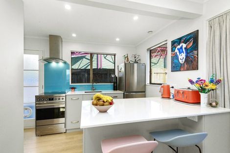 Photo of property in 3/29 Main Road, Tawa, Wellington, 5028