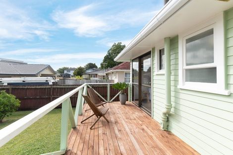 Photo of property in 23a Hereford Street, Te Atatu Peninsula, Auckland, 0610
