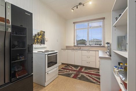 Photo of property in 22 Bowen Street, Woodville, 4920