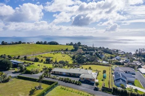 Photo of property in 2 Ocean View Road, Cable Bay, 0420