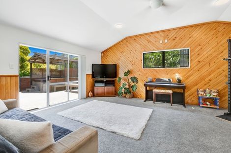 Photo of property in 28 Gilshennan Valley, Red Beach, 0932