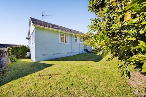 Photo of property in 63 Cook Street, Marfell, New Plymouth, 4310