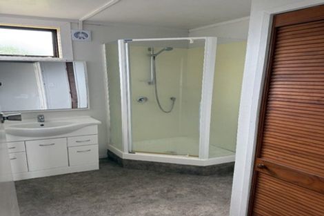 Photo of property in 3 Titoki Street, Te Atatu Peninsula, Auckland, 0610