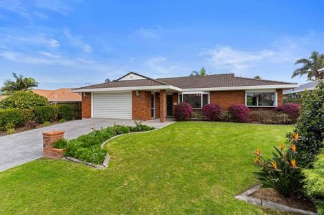 Photo of property in 14 Chippewa Place, Conifer Grove, Takanini, 2112