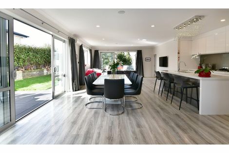 Photo of property in 13 Harvest Avenue, Orewa, 0931