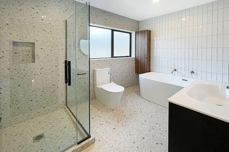 Photo of property in 7a Ballial Place, West Harbour, Auckland, 0618