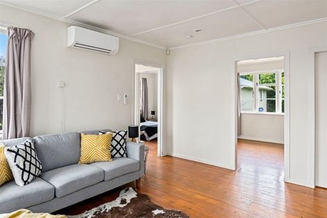 Photo of property in 9 Pukemiro Road, Te Kamo, Whangarei, 0112