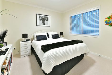 Photo of property in 2 Sunshine Terrace, Orewa, 0931