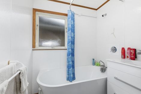 Photo of property in 35 Sunny Grove, Wainuiomata, Lower Hutt, 5014