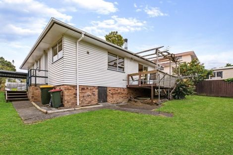 Photo of property in 56 Judkins Crescent, Cockle Bay, Auckland, 2014