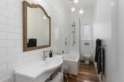 Photo of property in 1/86 Birkenhead Avenue, Birkenhead, Auckland, 0626