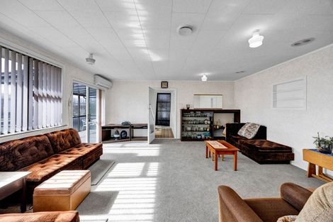 Photo of property in 27 Pacey Avenue, Hawera, 4610