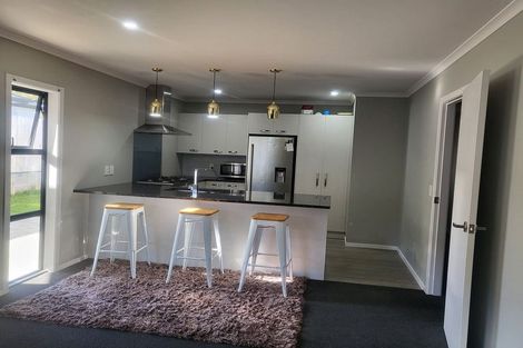 Photo of property in 39 Brian Morgan Terrace, Wainuiomata, Lower Hutt, 5014