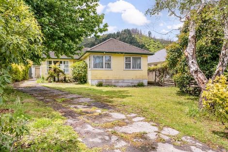 Photo of property in 18 Frederick Street, Wainuiomata, Lower Hutt, 5014