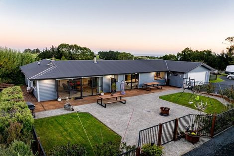 Photo of property in 27 Green Island Bush Road, Blackhead, Dunedin, 9076