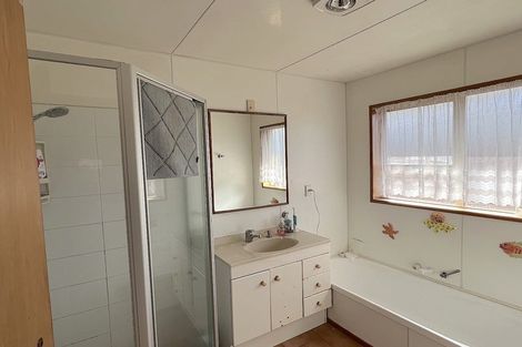 Photo of property in 104 Yaldhurst Road, Sockburn, Christchurch, 8042