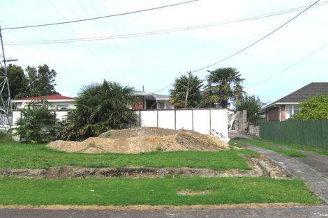 Photo of property in 11 Paton Avenue, Te Atatu South, Auckland, 0610