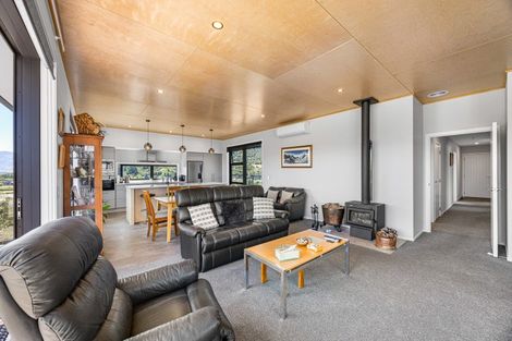 Photo of property in 6 Nokomai Street, Wanaka, 9305
