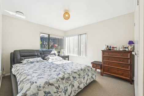 Photo of property in 9 Eloise Place, Clendon Park, Auckland, 2103