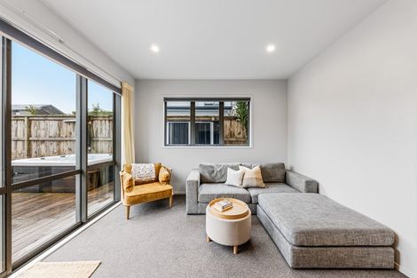 Photo of property in 15 Pakoro Close, Hobsonville, Auckland, 0618