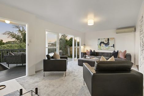 Photo of property in 20 Edgerton Road, Te Atatu Peninsula, Auckland, 0610