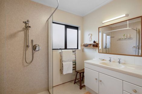 Photo of property in 3 Kura Street, Brooklands, New Plymouth, 4310