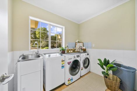 Photo of property in 12 San Jose Rise, Shamrock Park, Auckland, 2016