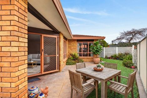 Photo of property in 6 Cheval Place, Taradale, Napier, 4112