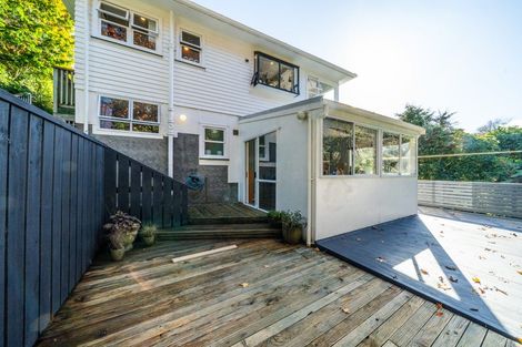 Photo of property in 10 Court Road, Tawa, Wellington, 5028