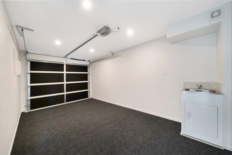 Photo of property in 3/105 Hobsonville Road, West Harbour, Auckland, 0618