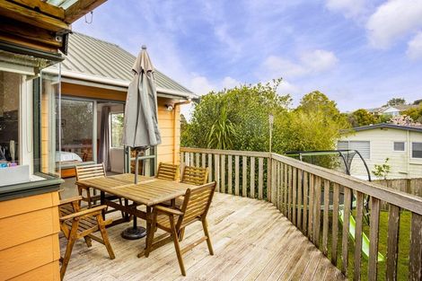 Photo of property in 11 Darcy Place, Massey, Auckland, 0614