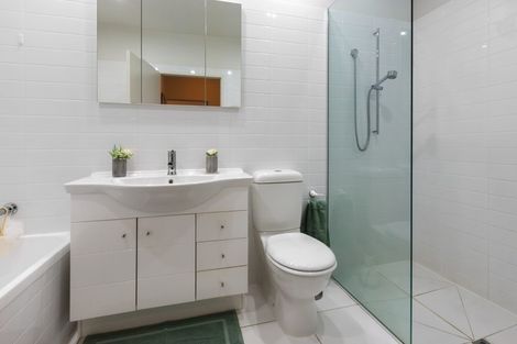 Photo of property in 101-u2 Mana Esplanade, Paremata, Porirua, 5026