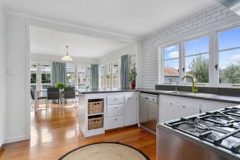 Photo of property in 69 Hall Street, Cambridge, 3434