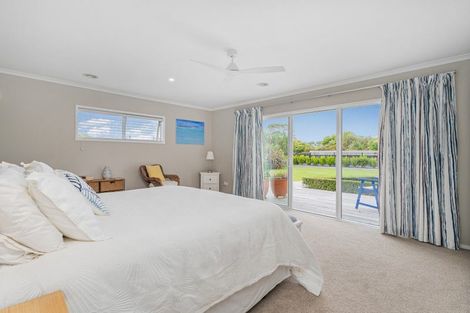 Photo of property in 10 Austin Drive, Whitianga, 3510