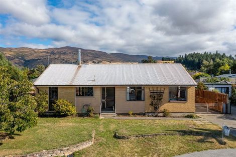 Photo of property in 8 Hassing Place, Cromwell, 9310