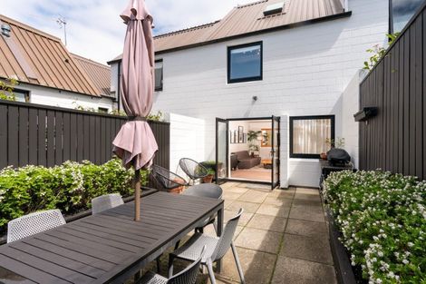 Photo of property in Pitarua Court, 11u6 Pitarua Street, Thorndon, Wellington, 6011