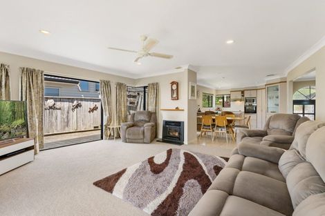 Photo of property in 14 Lorrigan Way, Welcome Bay, Tauranga, 3112