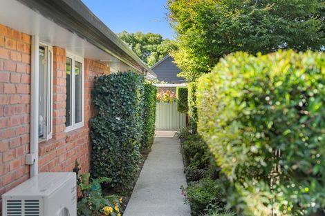 Photo of property in 5 Amesbury Mews, Avonhead, Christchurch, 8042