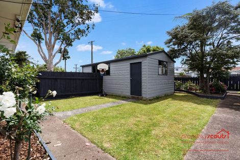 Photo of property in 652 Te Atatu Road, Te Atatu Peninsula, Auckland, 0610