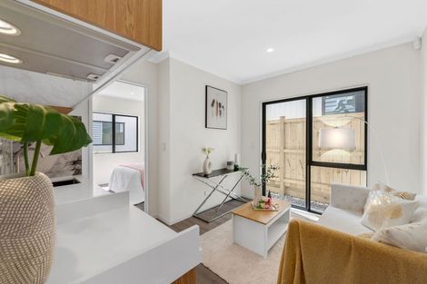 Photo of property in 2 Elevation Street, Flat Bush, Auckland, 2019