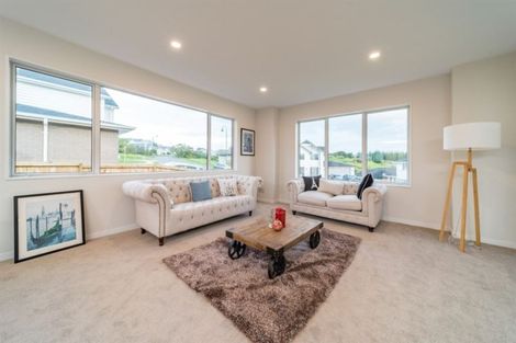 Photo of property in 15 Parkview Drive, Gulf Harbour, Whangaparaoa, 0930