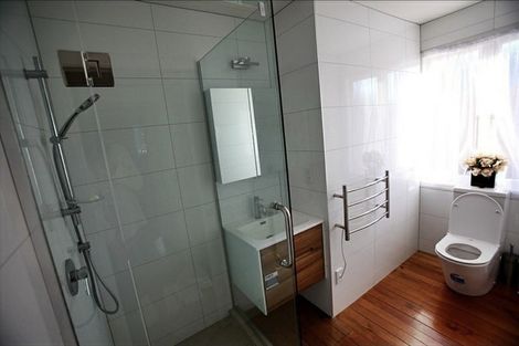 Photo of property in 12a Denyer Place, New Lynn, Auckland, 0600