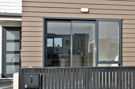 Photo of property in 5 Kaman Seasprite Road, Hobsonville, Auckland, 0616