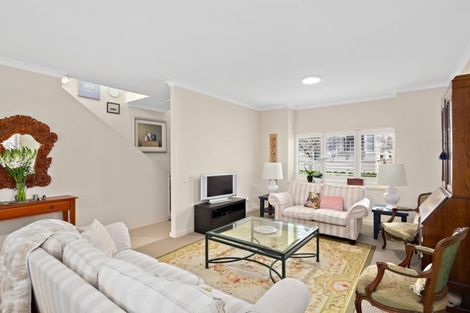 Photo of property in 18 Kensington Drive, Orewa, 0931