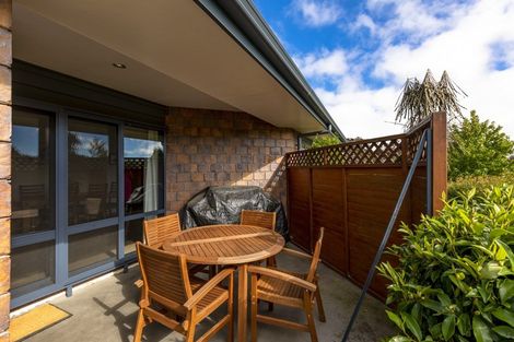 Photo of property in 10 Parkland Drive, Waipawa, 4210