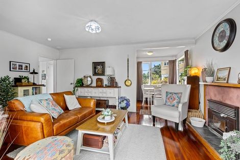 Photo of property in Peninsula Primary School, 61 Wharf Road, Te Atatu Peninsula, Auckland, 0610