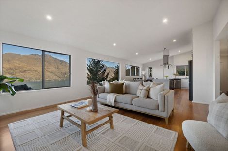 Photo of property in 40 Lochy Road, Fernhill, Queenstown, 9300