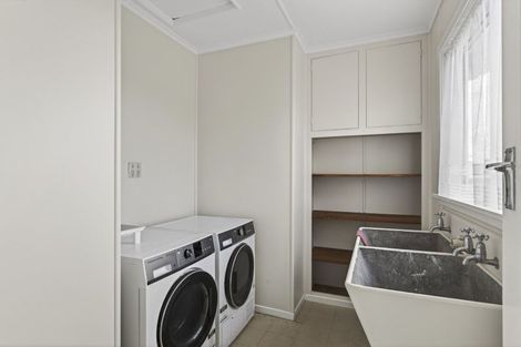 Photo of property in 55 Banks Street, Marfell, New Plymouth, 4310