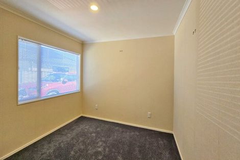Photo of property in 12 Caulfield Place, Taradale, Napier, 4112